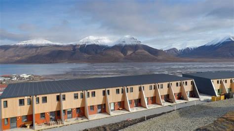 Rebuilding the world’s northernmost town .